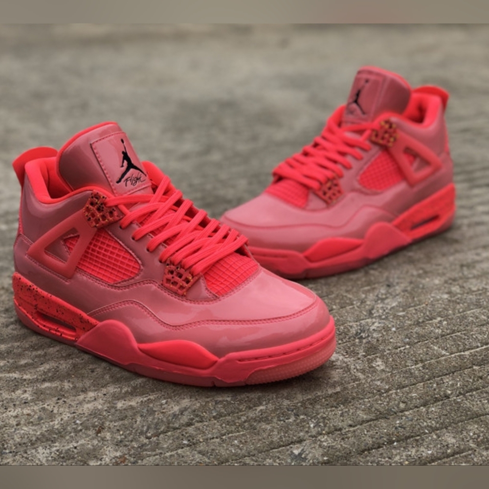 Air Jordan 4 Retro NRG ‘Hot Punch’ Size 12 Women's = Size 10Mens